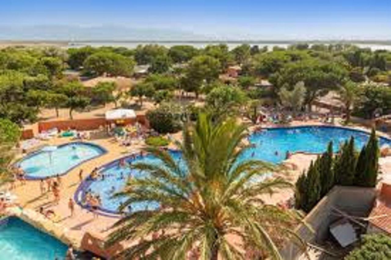 Mhvacances Louent Plusieurs Mobilhomes Dans Camping 4 Etoiles A 200M De La Plage Et Cure Thermale Canet-en-Roussillon Ngoại thất bức ảnh