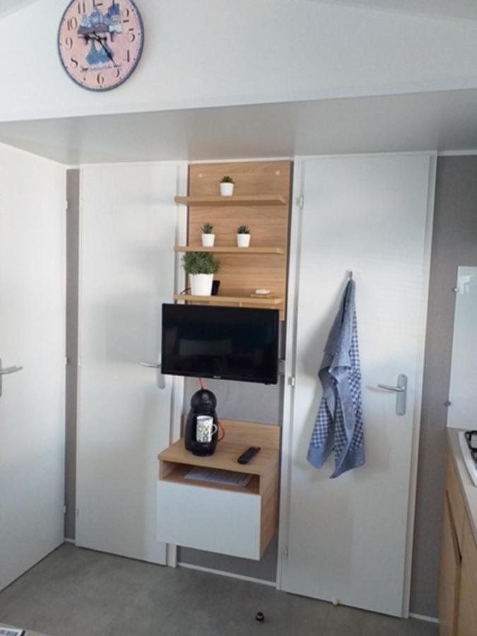 Mhvacances Louent Plusieurs Mobilhomes Dans Camping 4 Etoiles A 200M De La Plage Et Cure Thermale Canet-en-Roussillon Ngoại thất bức ảnh