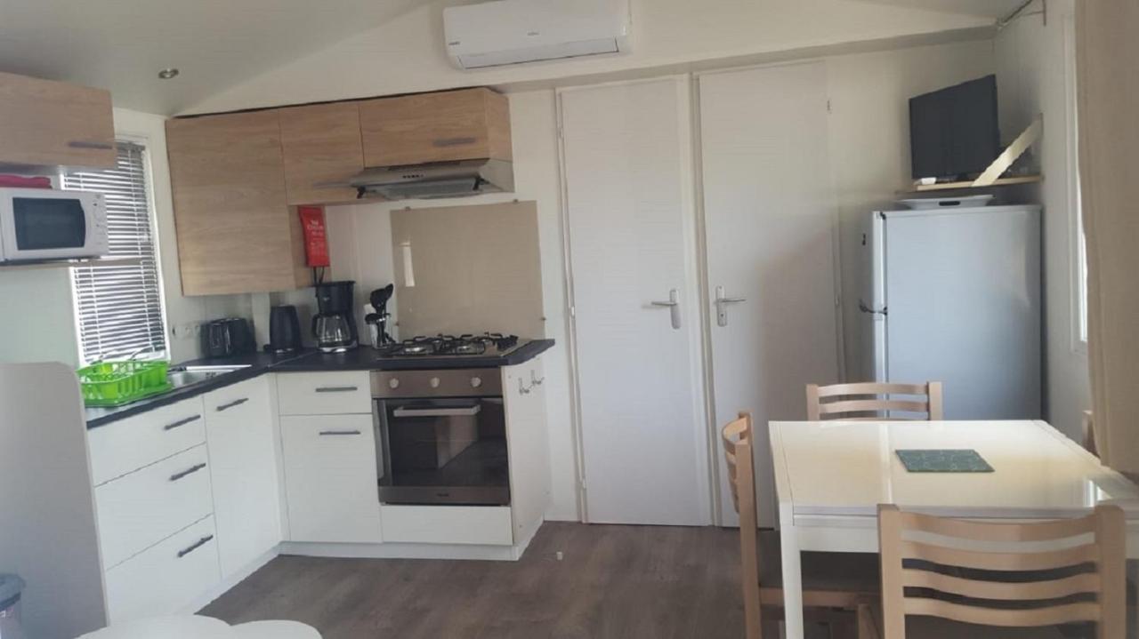 Mhvacances Louent Plusieurs Mobilhomes Dans Camping 4 Etoiles A 200M De La Plage Et Cure Thermale Canet-en-Roussillon Ngoại thất bức ảnh